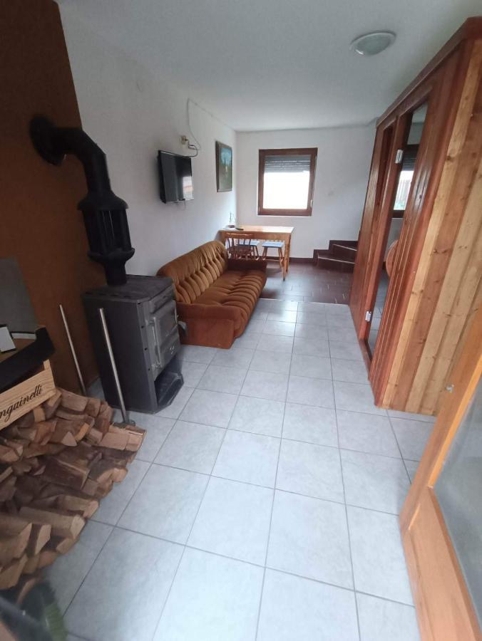 Tassi Halaszcsarda - Sueger Haz Exterior foto