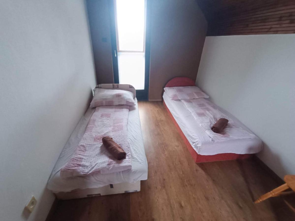Tassi Halaszcsarda - Sueger Haz Exterior foto